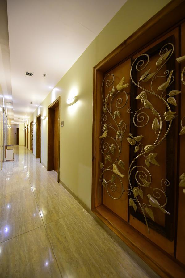 Hotel H - Sandhill Hotels Private Limited Anand Luaran gambar