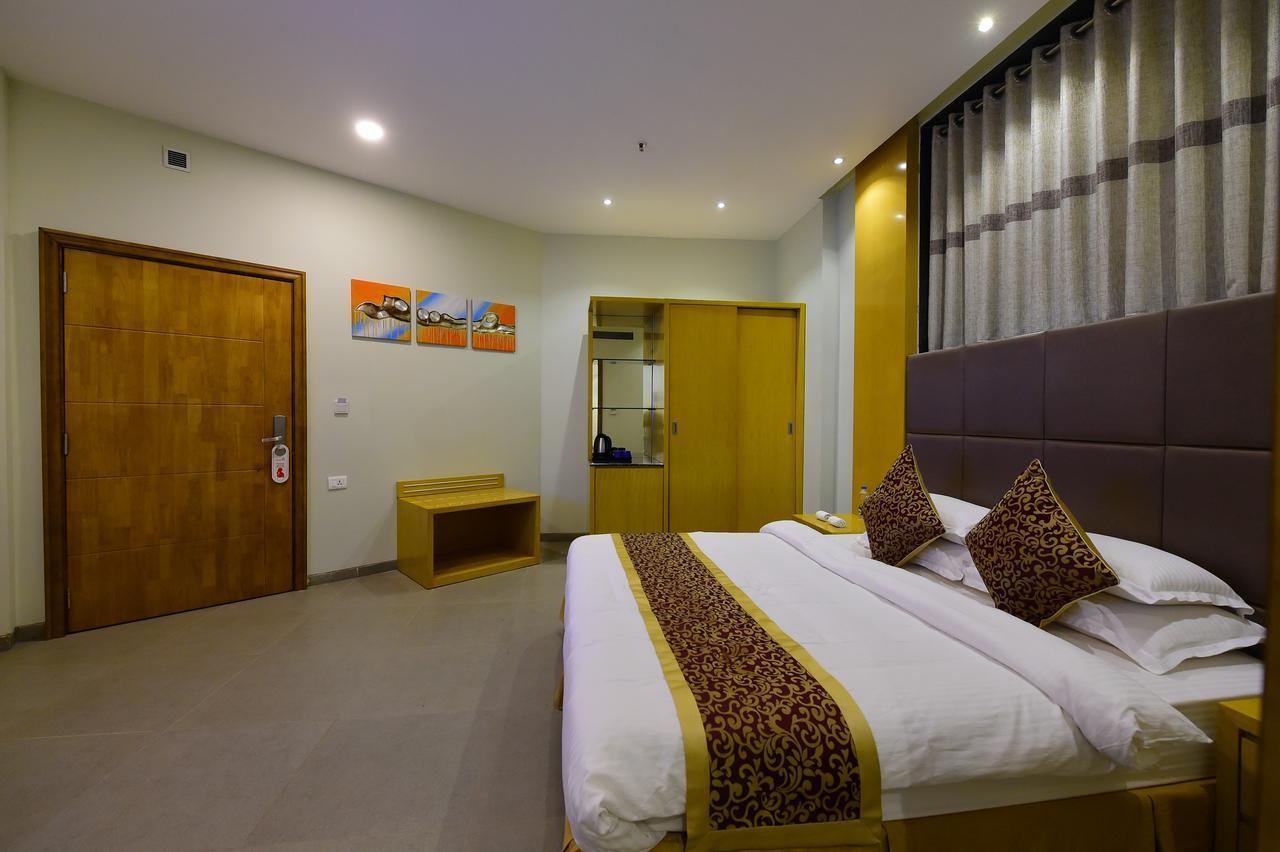 Hotel H - Sandhill Hotels Private Limited Anand Luaran gambar