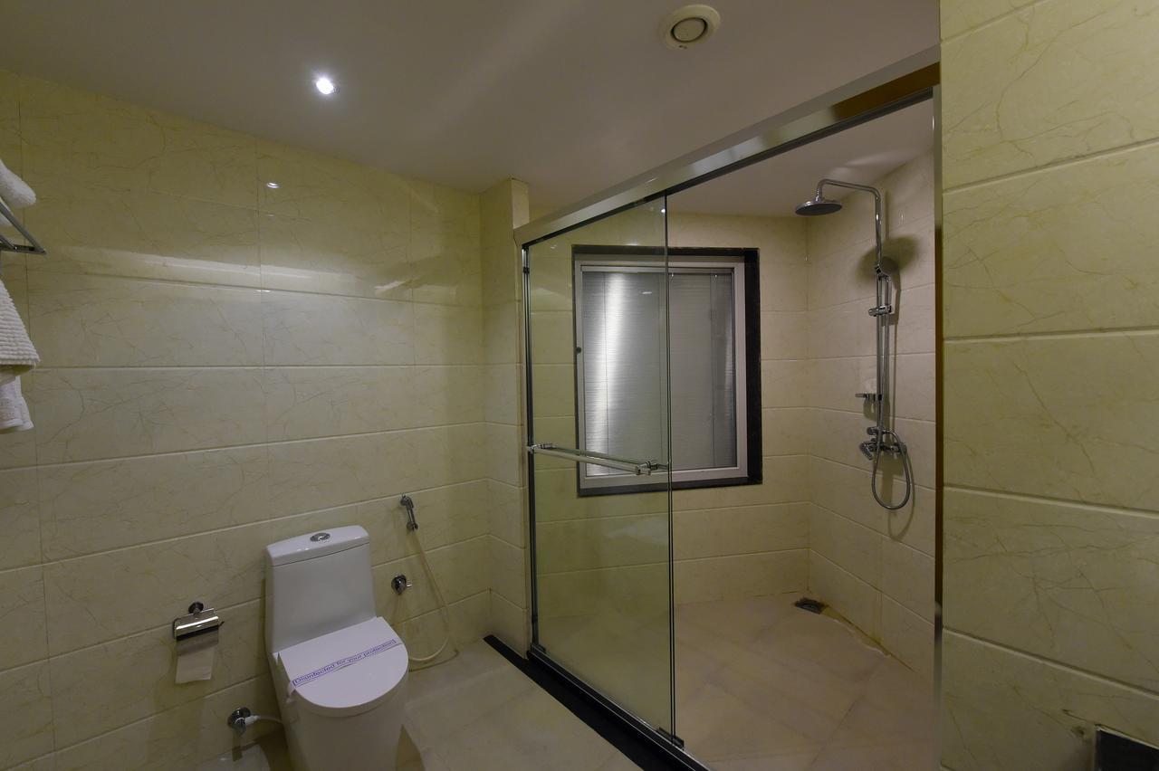 Hotel H - Sandhill Hotels Private Limited Anand Luaran gambar