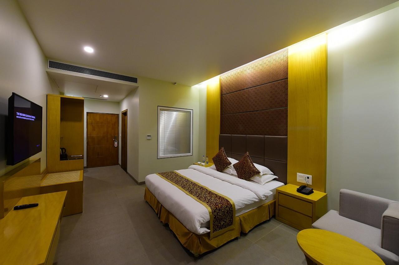Hotel H - Sandhill Hotels Private Limited Anand Luaran gambar